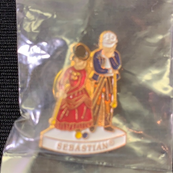 Vintage DEPT. 56 Villagers Collectors Pin - Picture 2 of 6